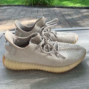Adidas Yeezy Boost size 9 grey/white